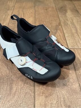 Fizik Transiro R3 Infinito Cycling Shoes size 44 EUR 10 3/4 US  - BOA Laces